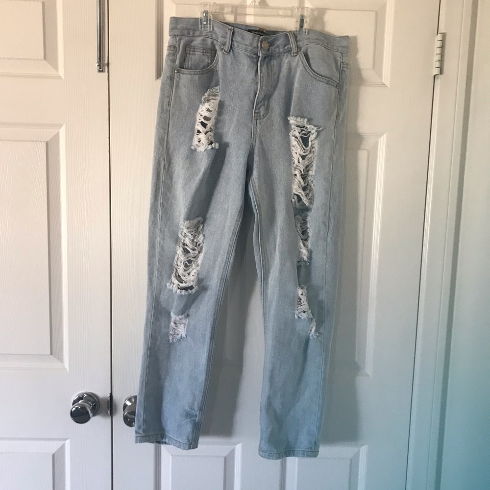 Almost Famous Boyfriend Jeans